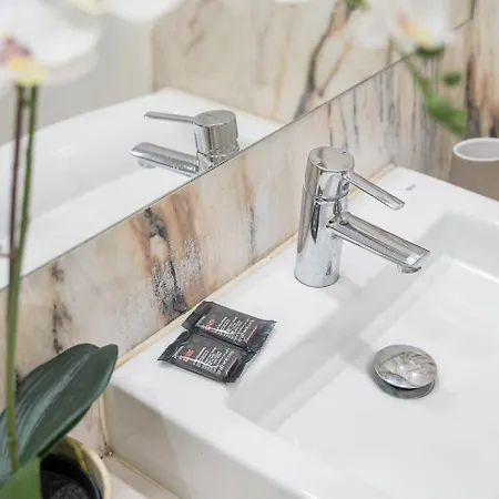 Guestready - Blossom Mosaic Marigold Apartment Lejlighed