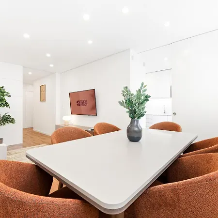 Guestready - Blossom Mosaic Marigold Apartment *